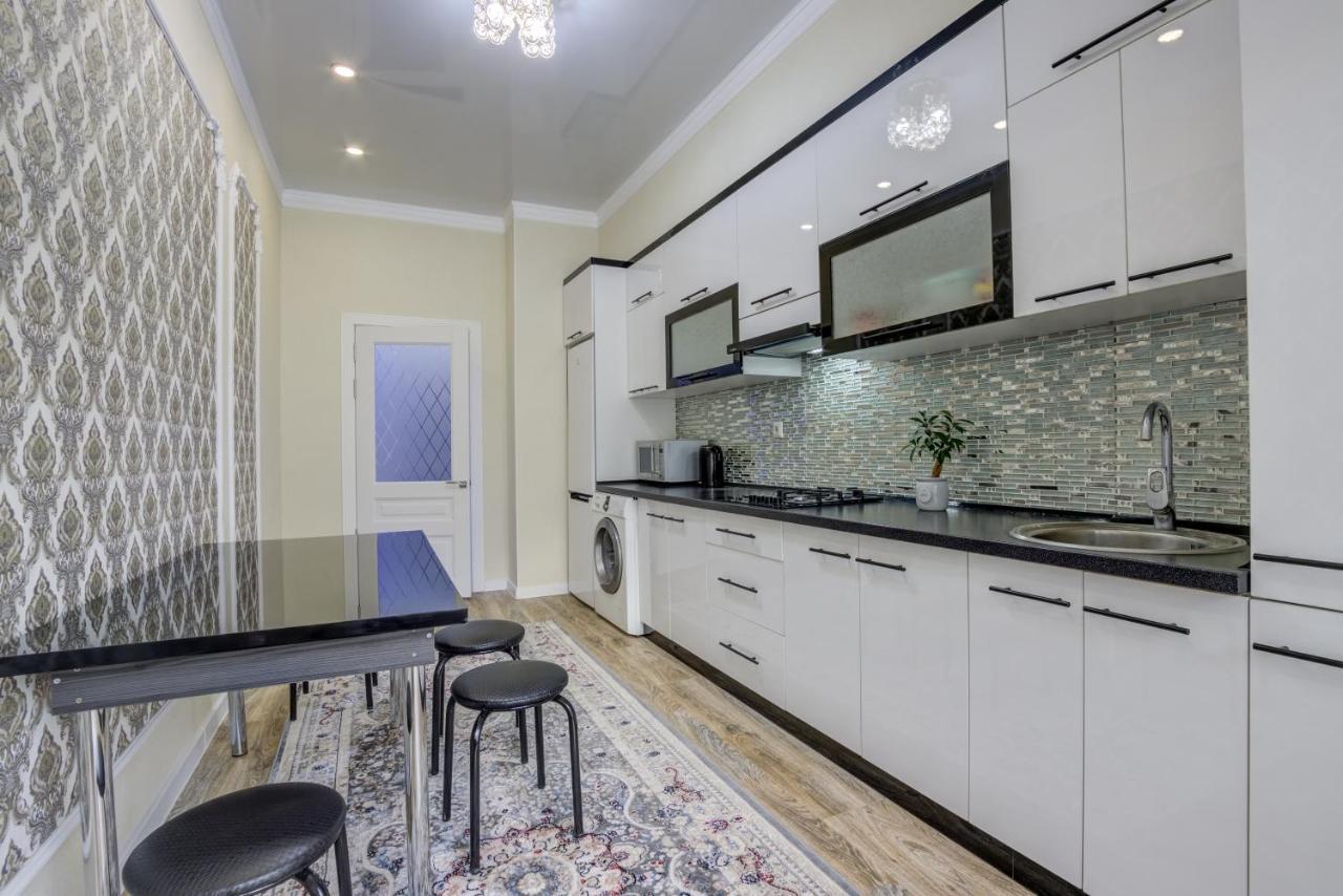 Apartamento 2-Ком Квартира Bishkek Exterior foto