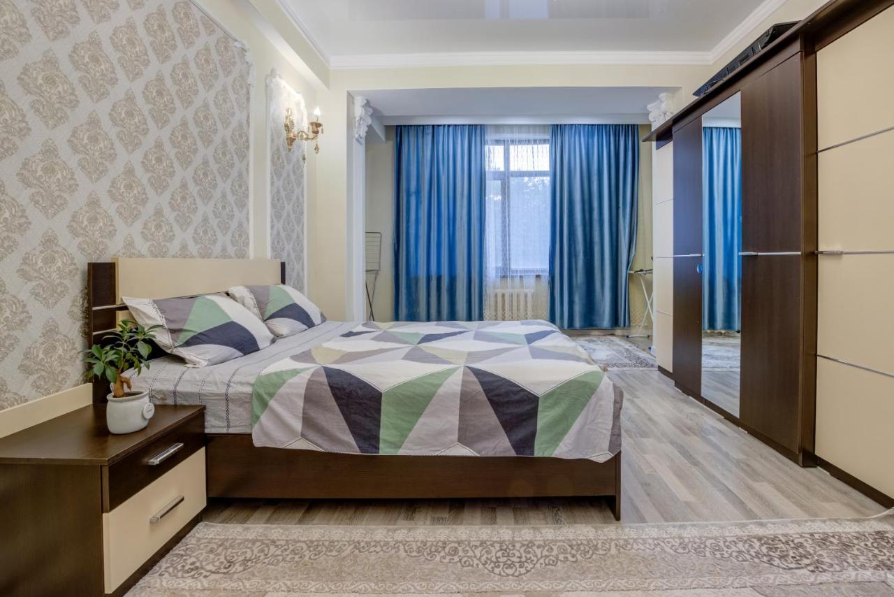 Apartamento 2-Ком Квартира Bishkek Exterior foto
